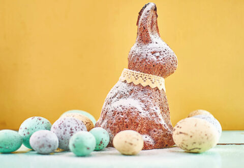 Velikonoční zajíček s karamelizovanými zrnky kávy